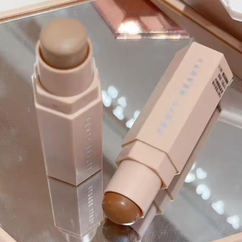Fashion Fenty Beauty Contourin - Fenty Beauty Makeup Highlighter recensie en prijs