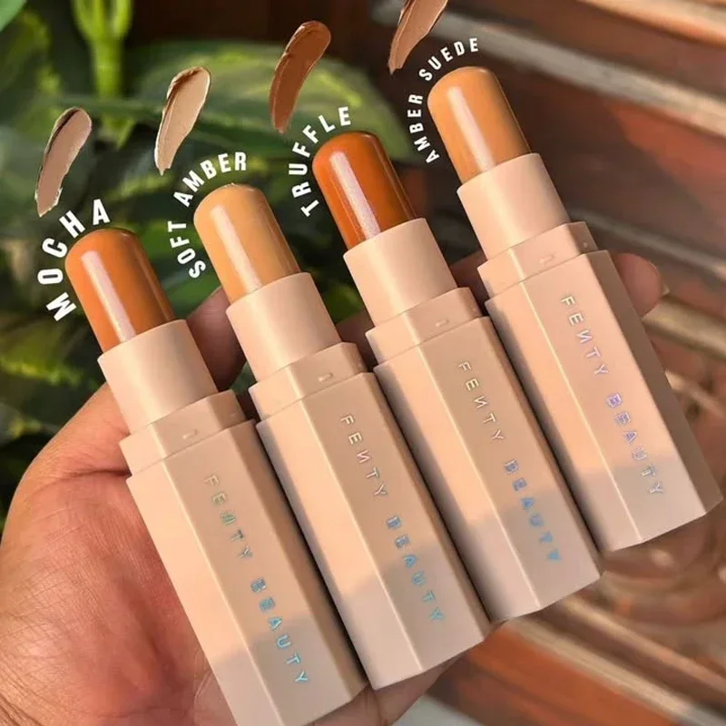 Fenty Beauty Body Diamond 3D H - Fenty Beauty Makeup Highlighter recensie en prijs