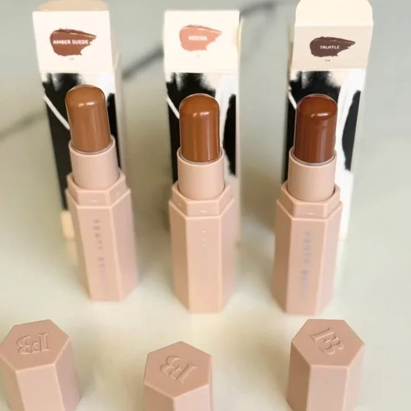 Fenty Beauty Body Diamond 3D H - Fenty Beauty Makeup Highlighter recensie en prijs